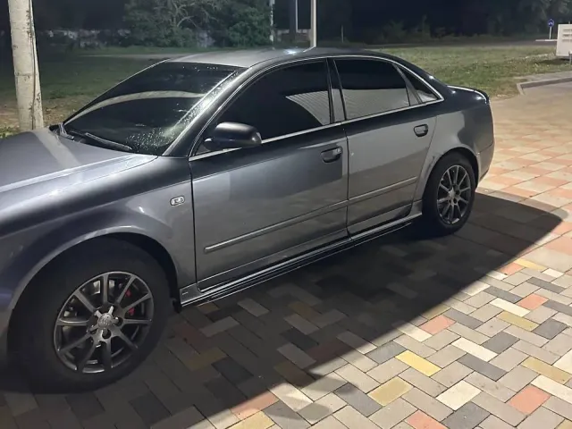 Audi A4 - фото 3