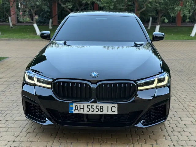 BMW 5 серії - фото 1