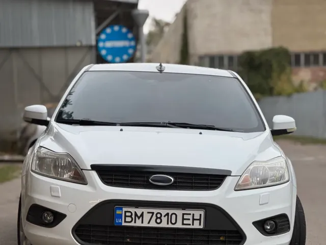 Ford Focus - фото 5