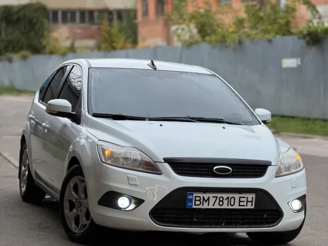 Ford Focus - фото 1