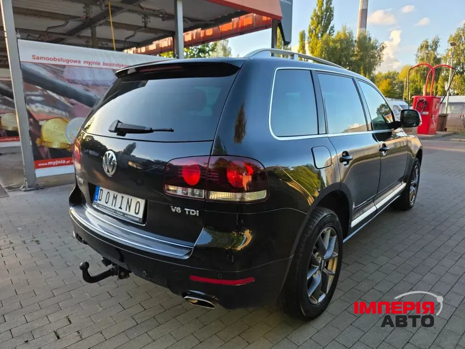 Volkswagen Touareg - фото 2