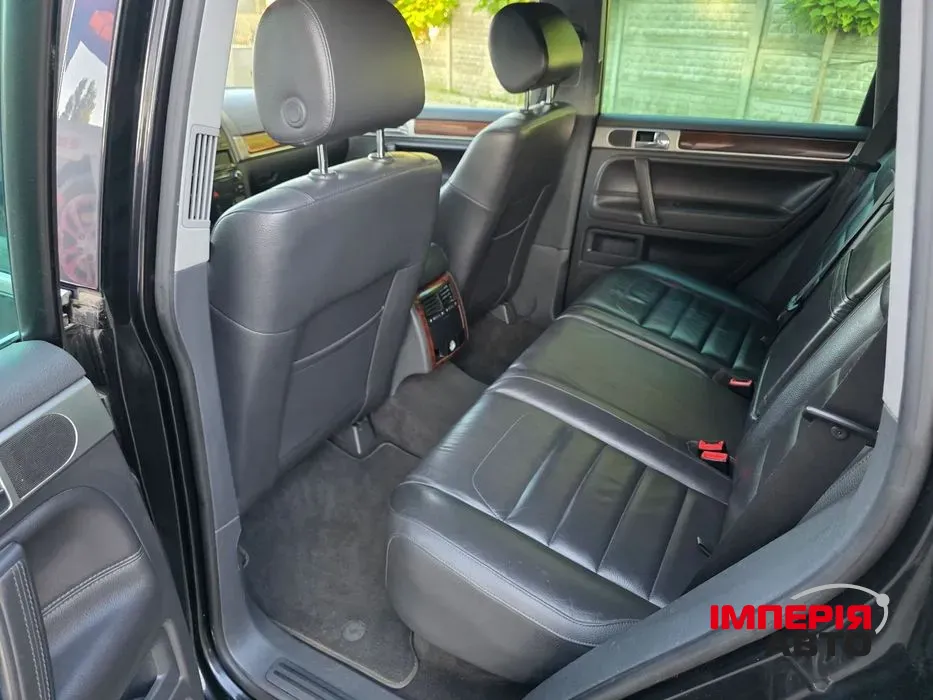 Volkswagen Touareg - фото 5