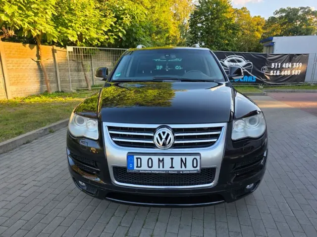 Volkswagen Touareg - фото 1