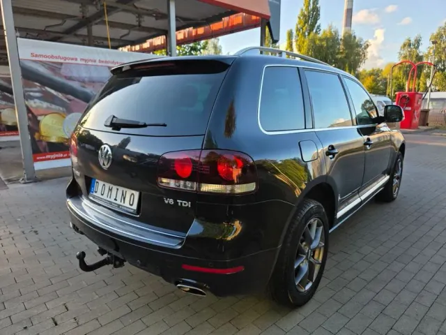 Volkswagen Touareg - фото 2