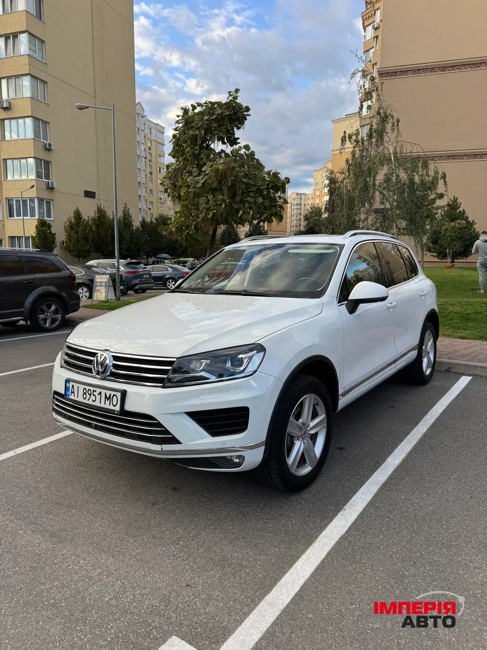 Volkswagen Touareg - фото 5