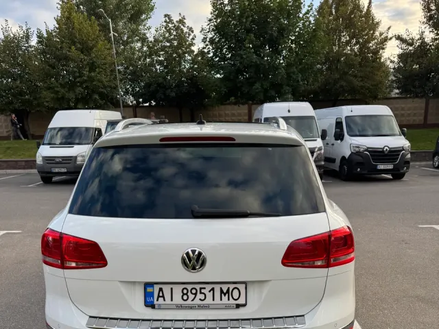 Volkswagen Touareg - фото 4