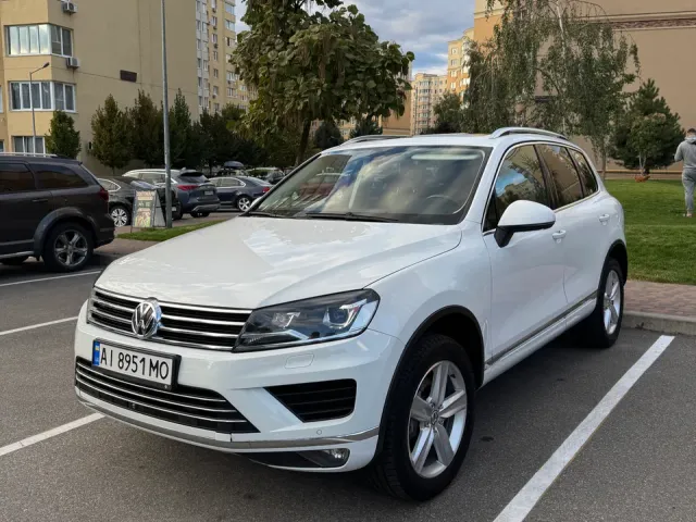 Volkswagen Touareg - фото 5