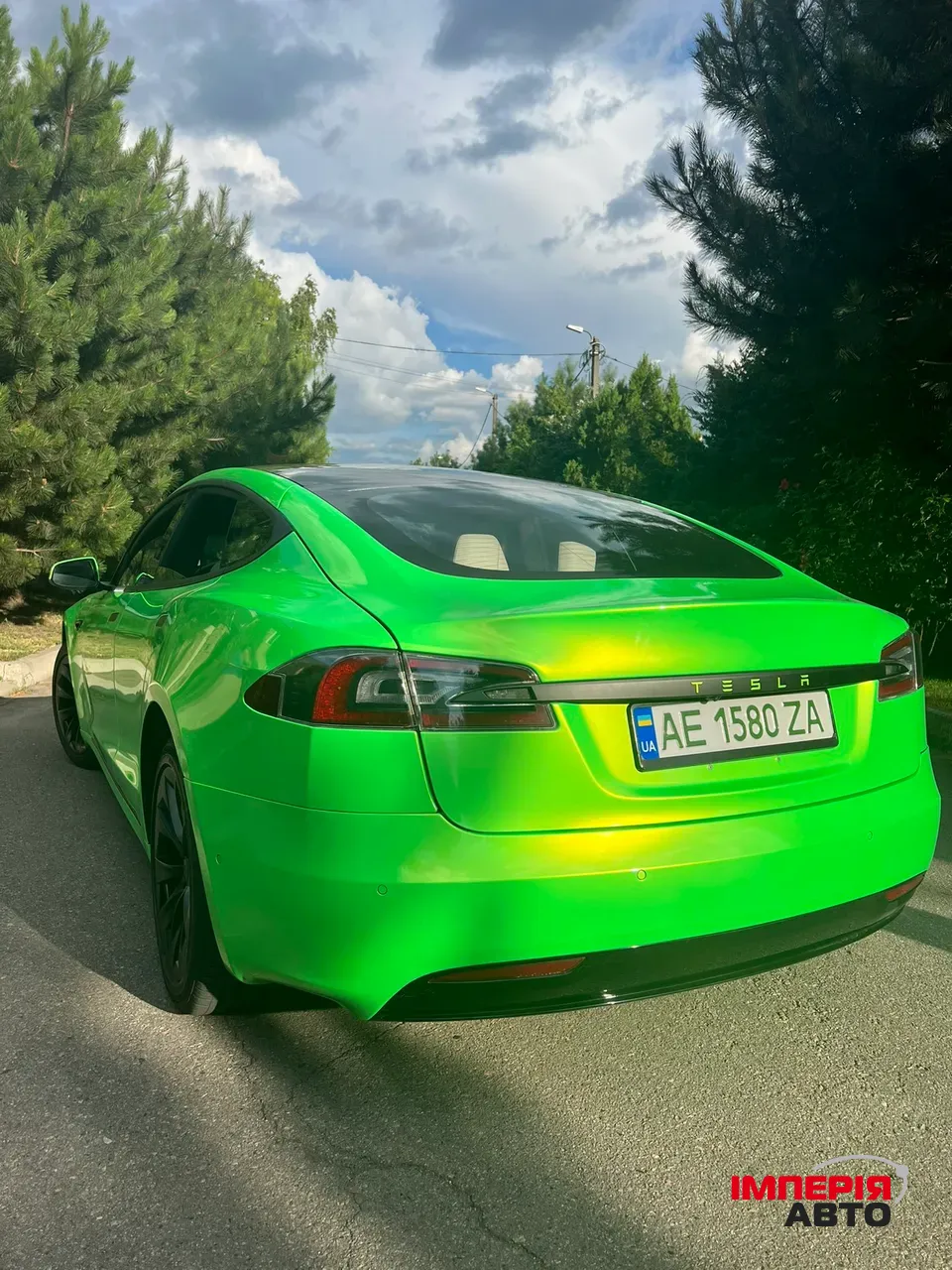 Tesla Model S - фото 12