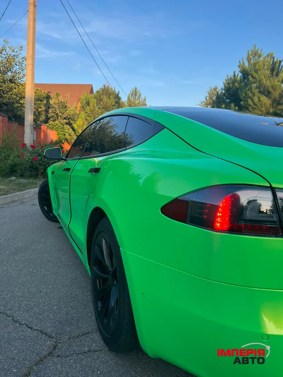 Tesla Model S - фото 11