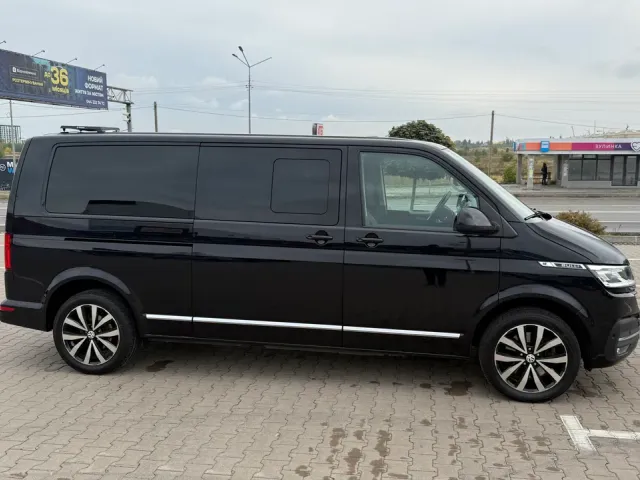 Volkswagen Multivan - фото 1