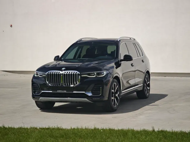 BMW X7 - фото 2