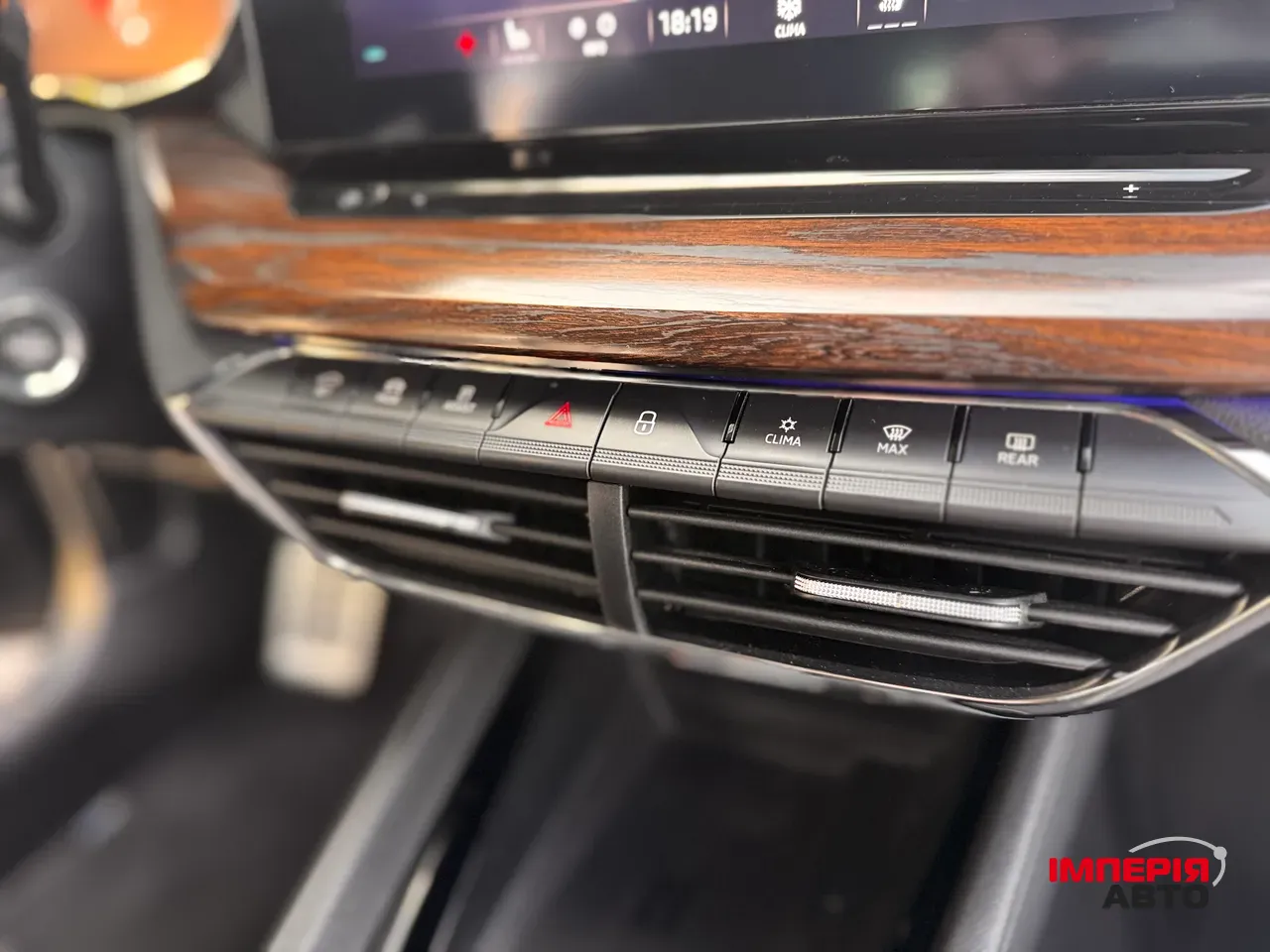 Skoda Octavia - фото 32