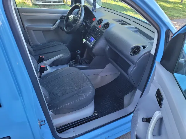 Volkswagen Caddy - фото 2