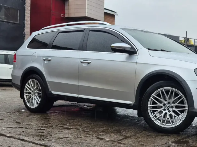 Volkswagen Passat - фото 2