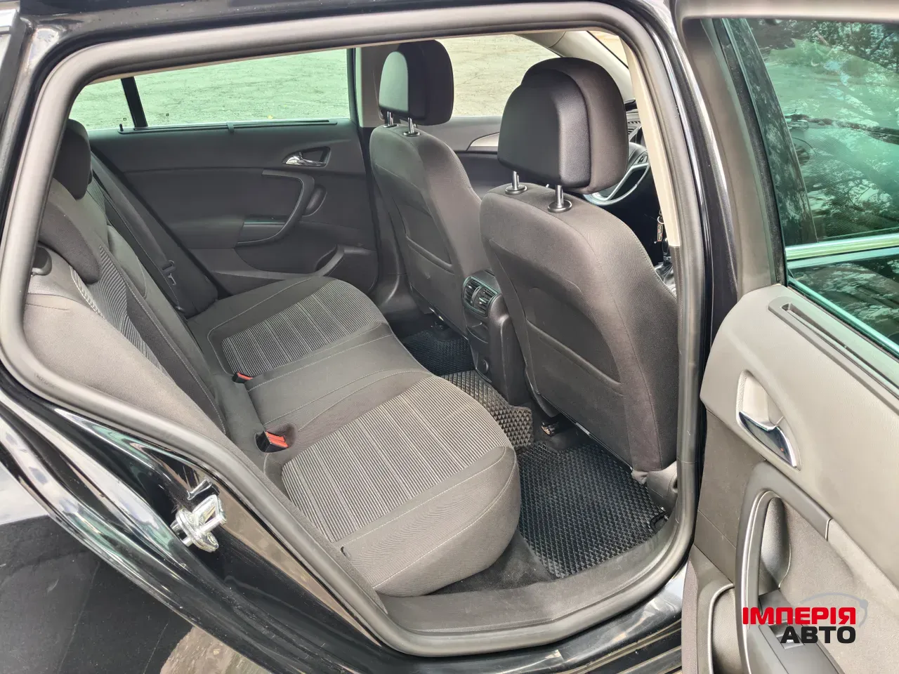 Opel Insignia - фото 9