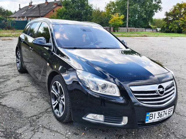 Opel Insignia - фото 1