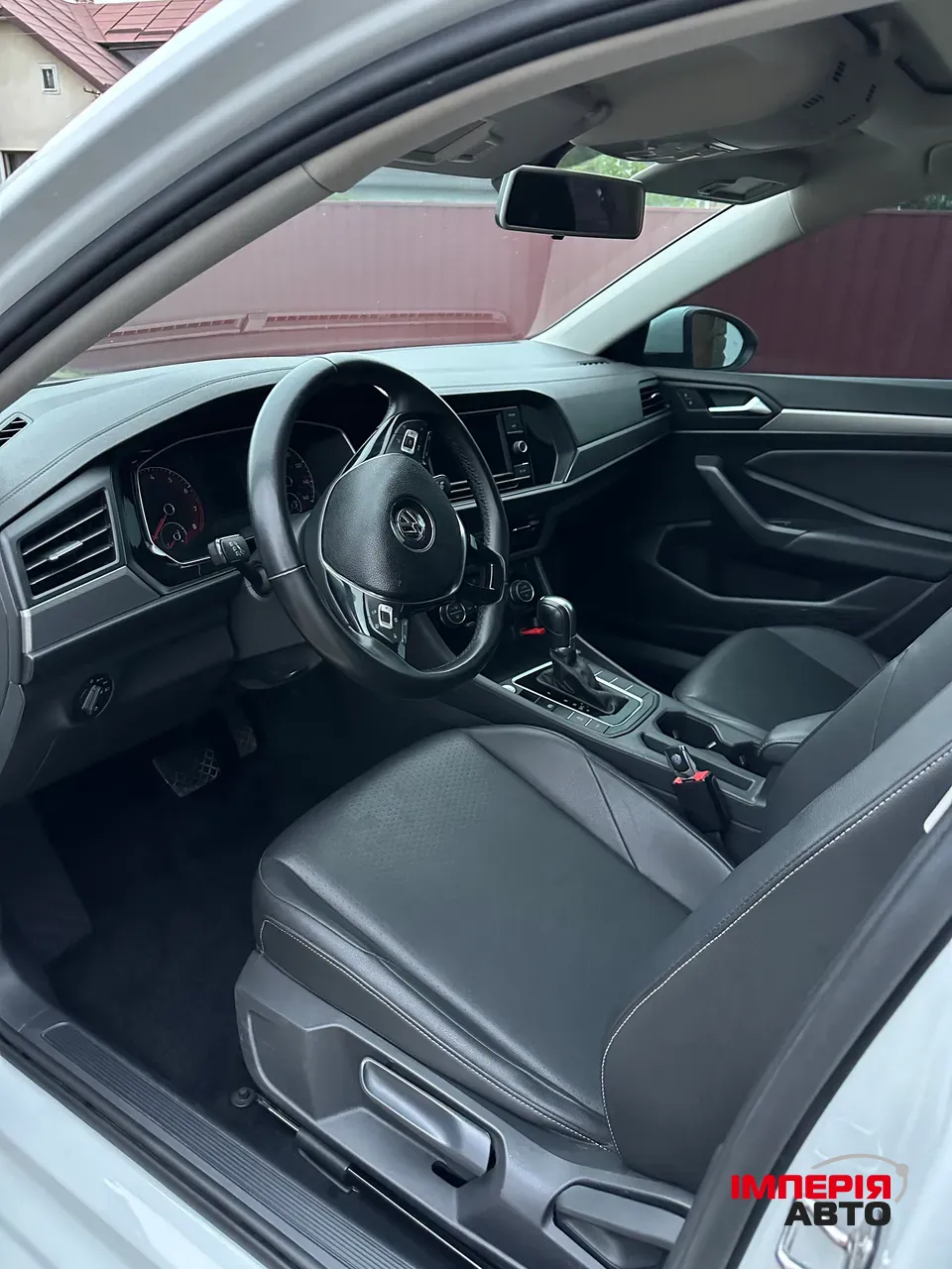 Volkswagen Jetta - фото 2