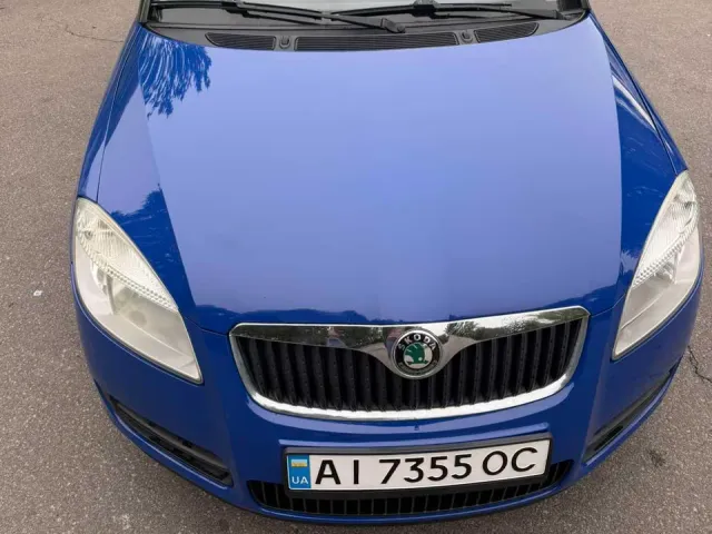 Skoda Fabia - фото 4