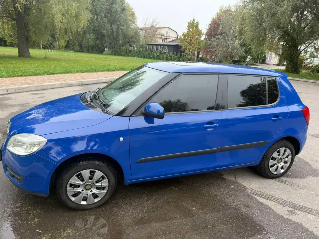 Skoda Fabia - фото 5