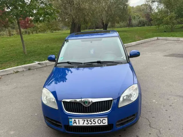 Skoda Fabia - фото 2