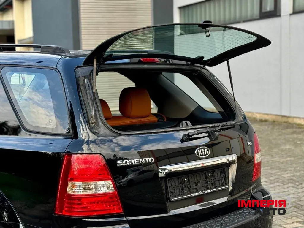 Kia Sorento - фото 5