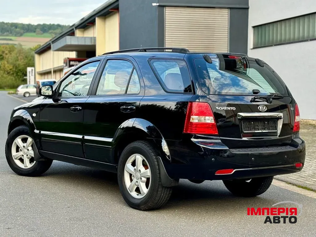 Kia Sorento - фото 3