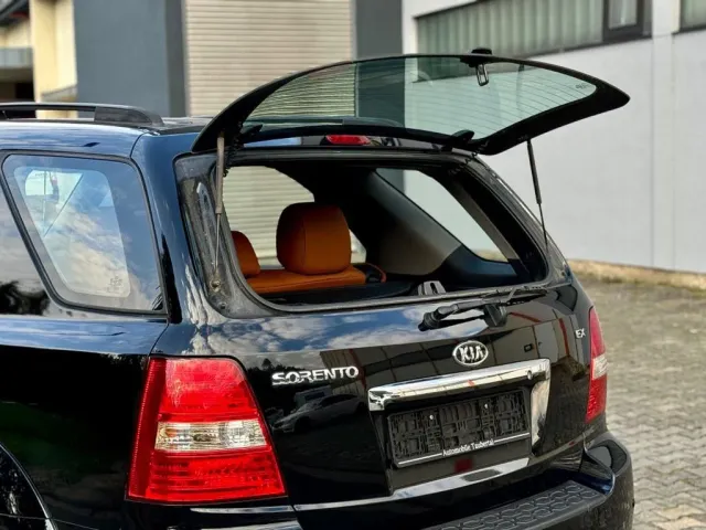 Kia Sorento - фото 5