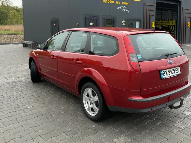 Ford Focus - фото 4
