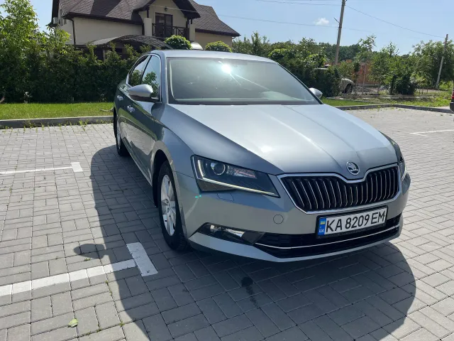 Skoda Superb - фото 4