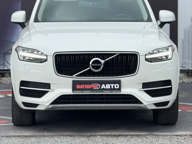 Volvo XC90 - фото 1