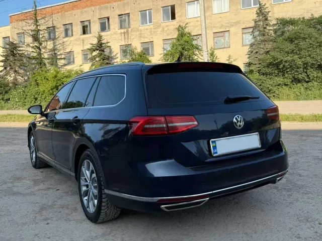 Volkswagen Passat - фото 4