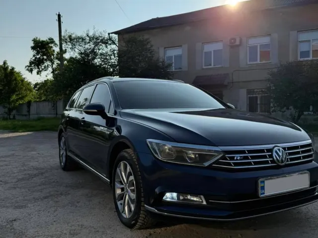 Volkswagen Passat - фото 1