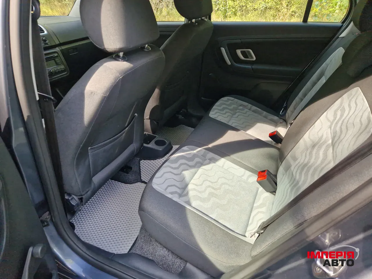 Skoda Fabia - фото 11