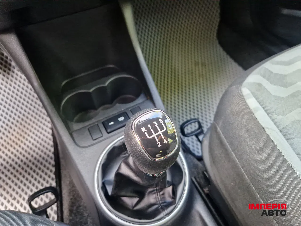 Skoda Fabia - фото 25