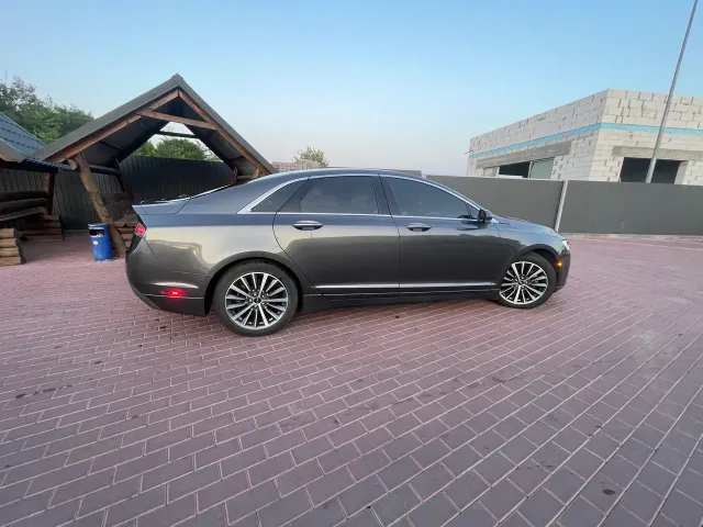 Lincoln MKZ - фото 2