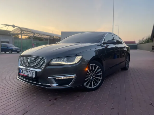 Lincoln MKZ - фото 1