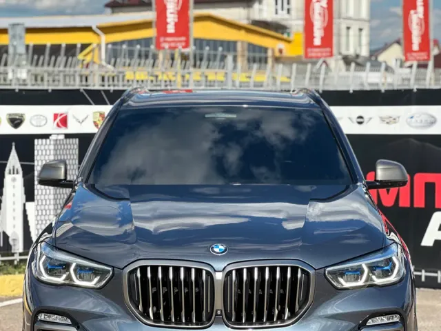 BMW X5 - фото 1