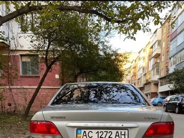 Mitsubishi Galant - фото 2