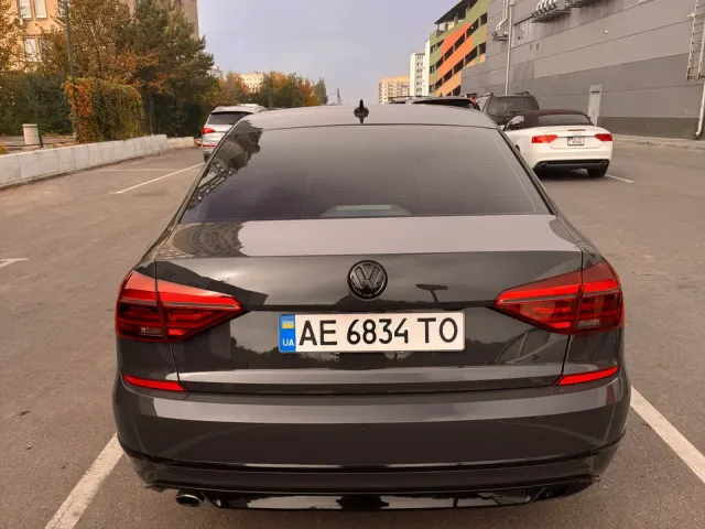 Volkswagen Passat - фото 4