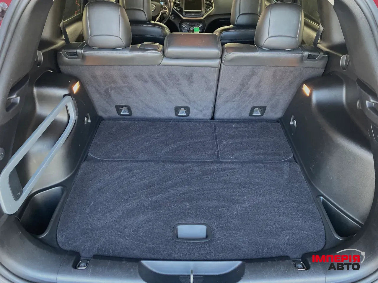 Jeep Cherokee - фото 7