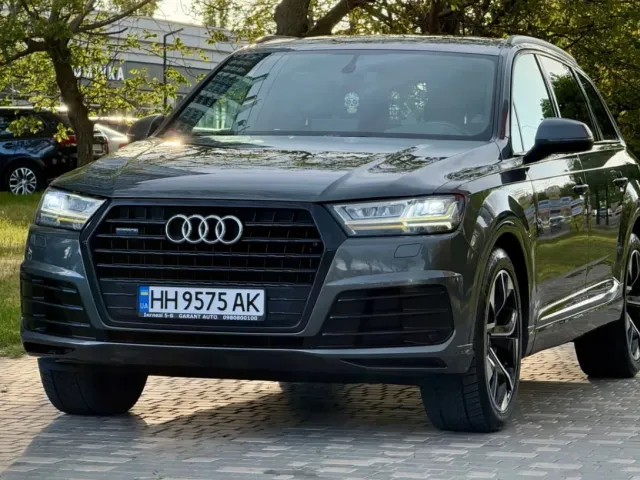 Audi Q7 - фото 2