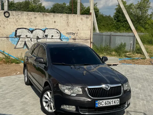 Skoda Superb - фото 2