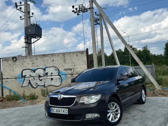 Skoda Superb - фото 4