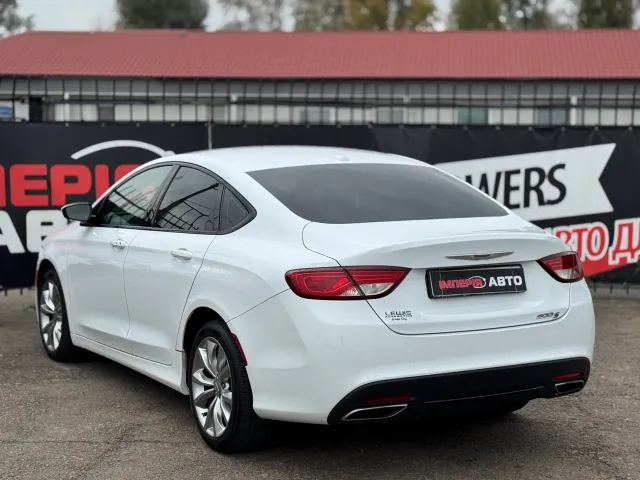 Chrysler 200 - фото 2