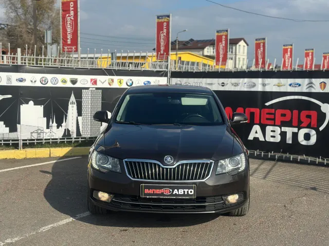 Skoda Superb - фото 3