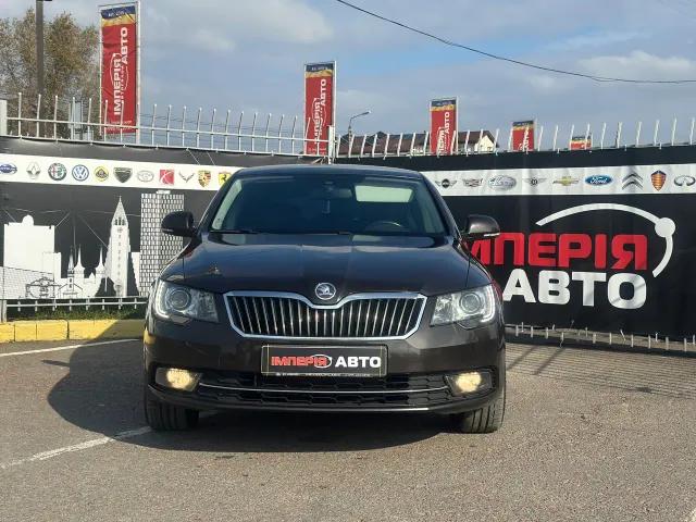 Skoda Superb - фото 5