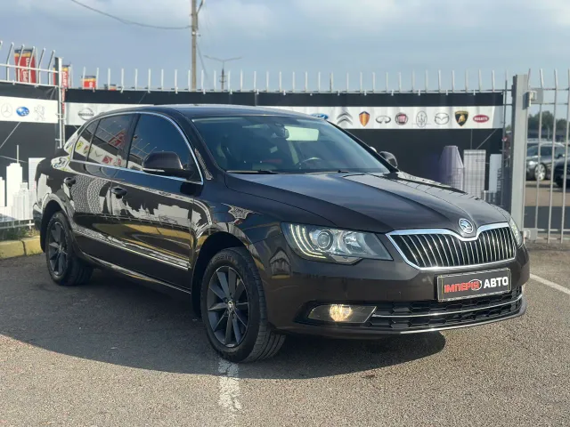 Skoda Superb - фото 2