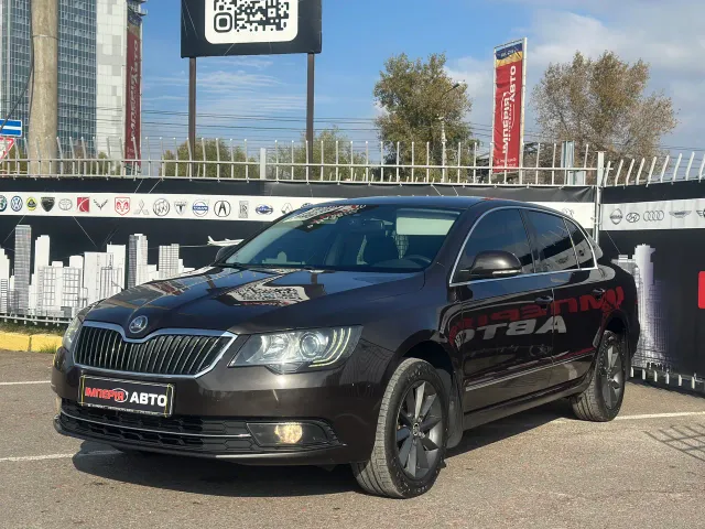 Skoda Superb - фото 1