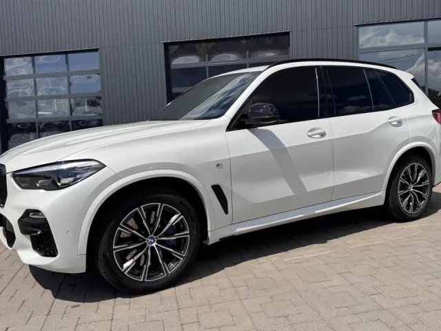 BMW X5 - фото 2