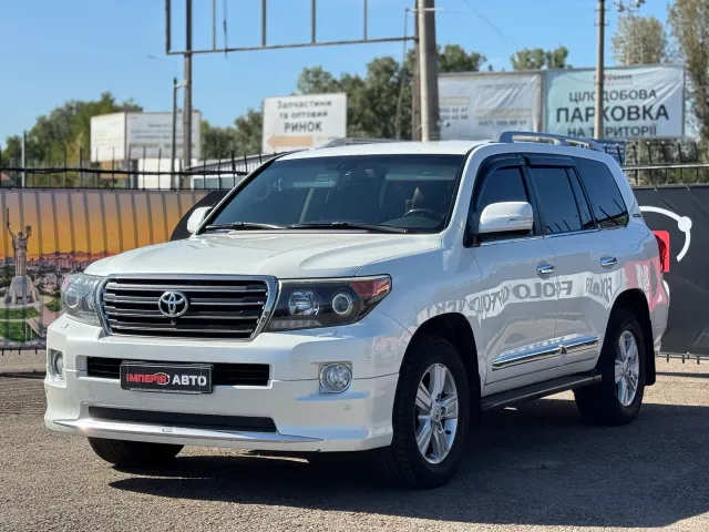 Toyota Land Cruiser - фото 1